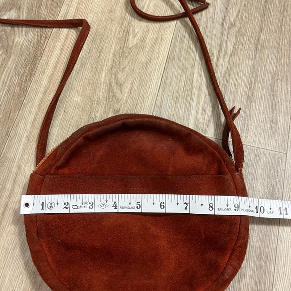 Baggu Natural Milled Leather Circle Round Long Shoulder Crossbody Bag purse - Picture 10 of 14